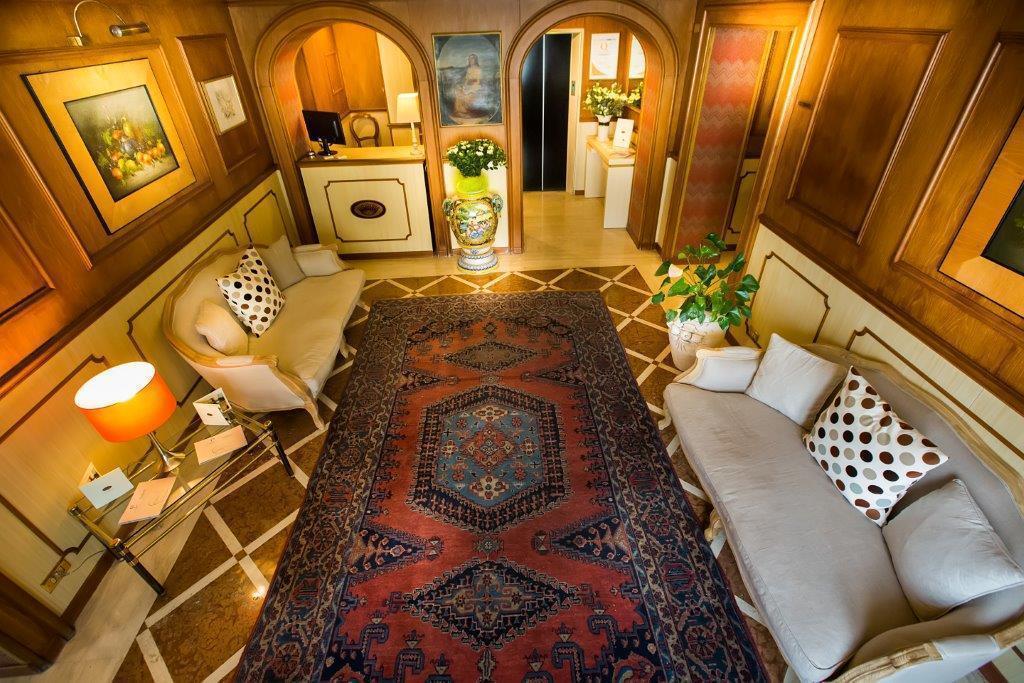 Hotel Camerlengo Corridonia ภายนอก รูปภาพ
